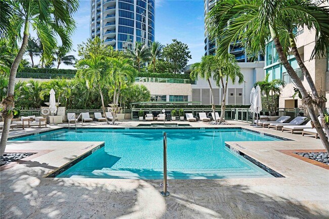 Building Photo - 3400 SW 27th Ave