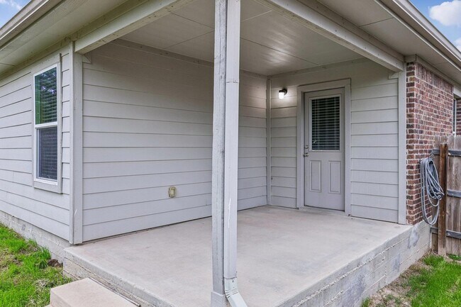 Building Photo - 10604 Menominee Falls Ln