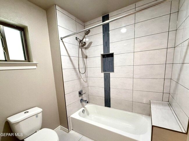 Building Photo - 12824 Linstead Ave