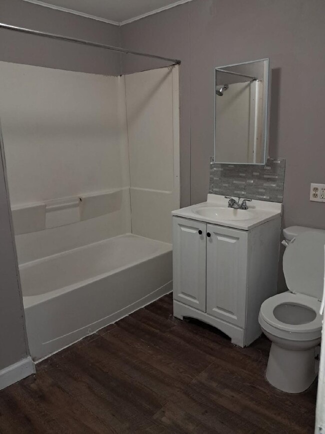 Building Photo - 4528 Madison Ave SE