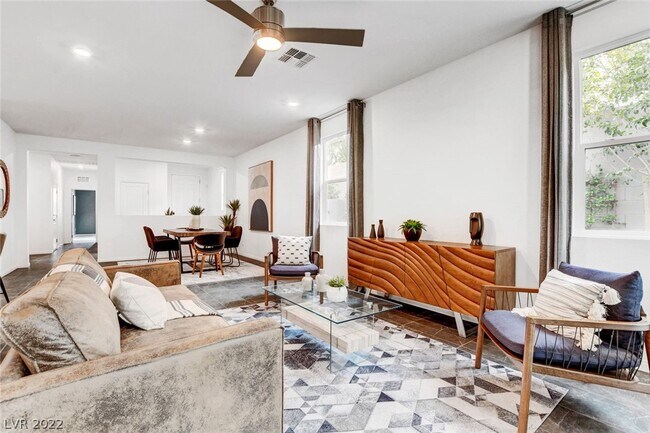 Building Photo - 7586 Lush Oasis Ave.