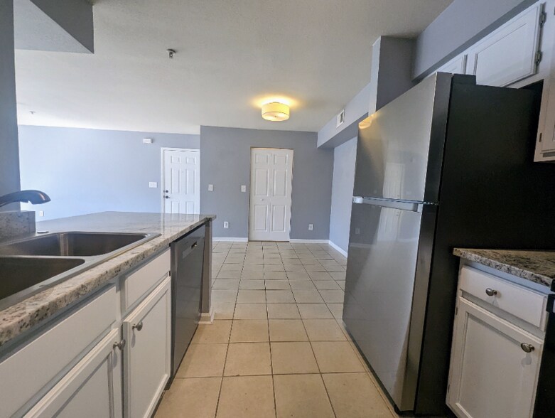 Building Photo - 4050 Dancing Cloud Ct