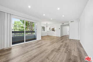 Building Photo - 1037 N Vista St