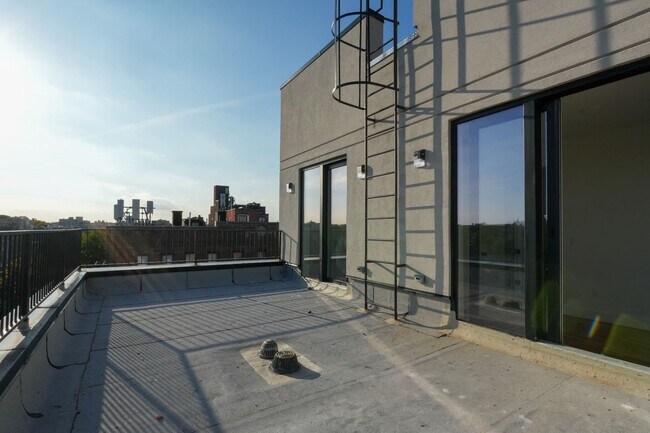 Building Photo - East 28th Street