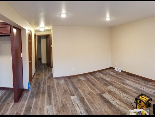 Building Photo - 849-851 Abrams St