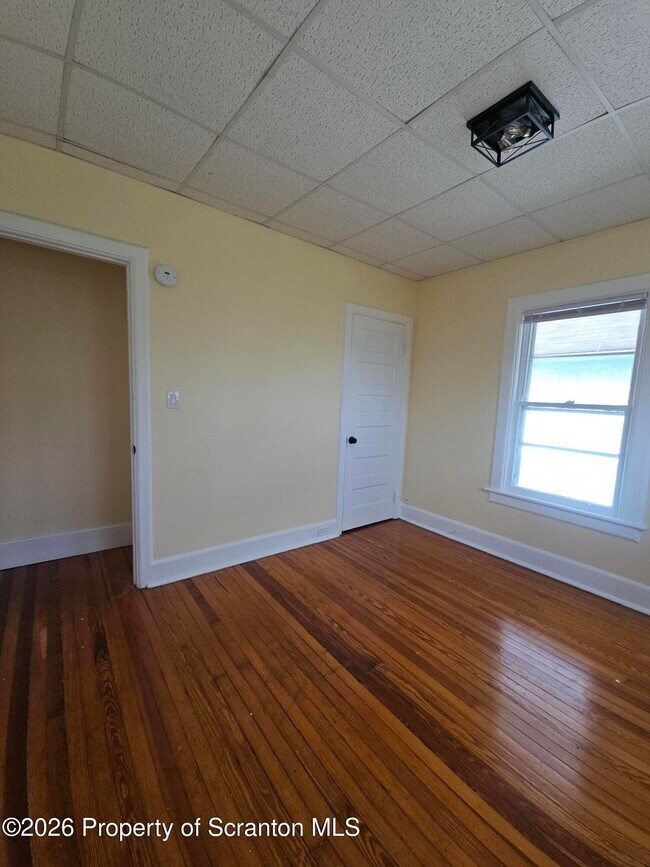 Building Photo - 1327 Oram St