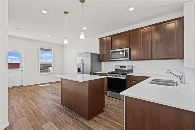 Building Photo - 408 Kapok St