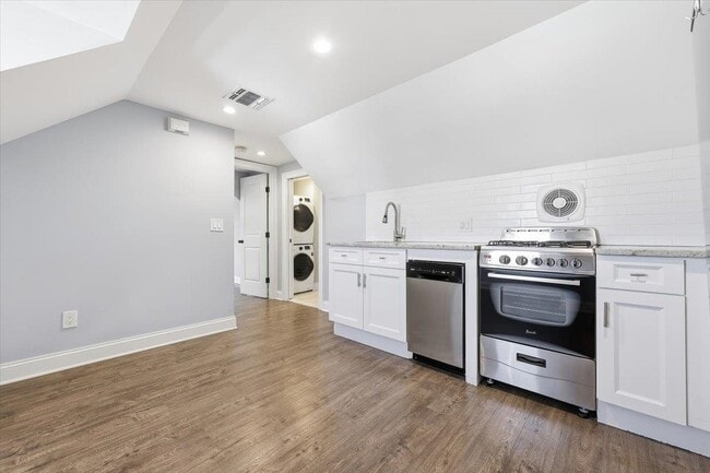 Building Photo - 7 Main Terrace