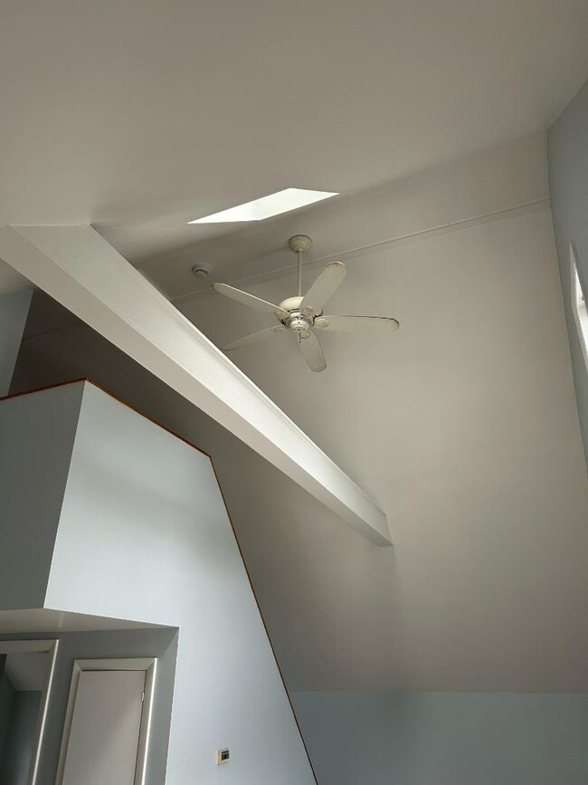 Building Photo - 29 Jackson St