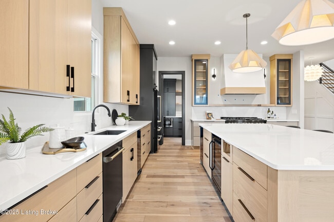 Building Photo - 11416 River Beauty Loop