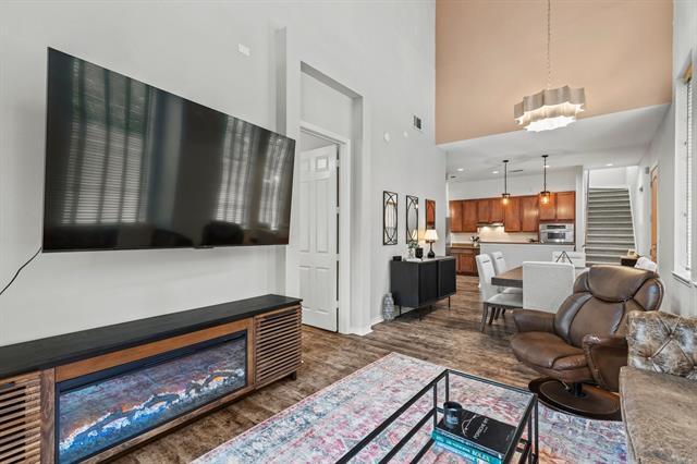 Building Photo - 1210 Emerald Glen