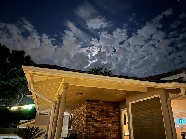 Building Photo - 19 Bronco Dr