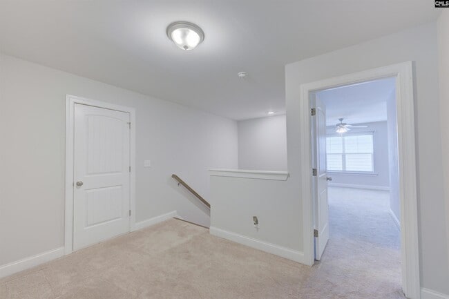 Building Photo - 300 Sunnycrest Ln