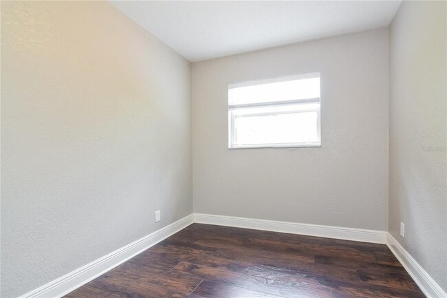 Building Photo - 4805 S 88th St