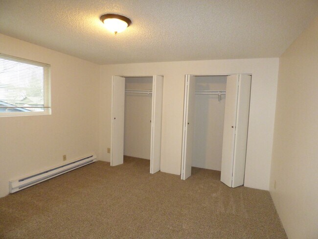 Building Photo - 2 bed 1.5 bath Townhome in Keizer