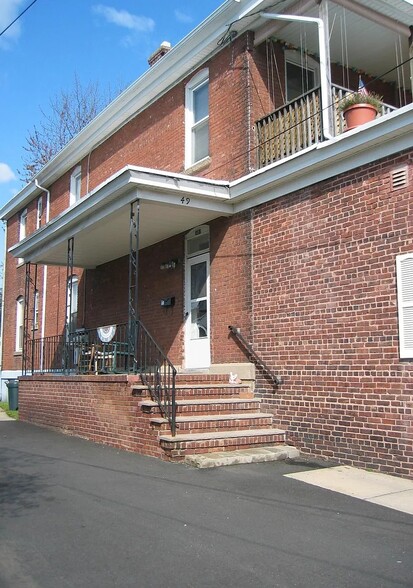 Building Photo - 49 Van Keuren Ave