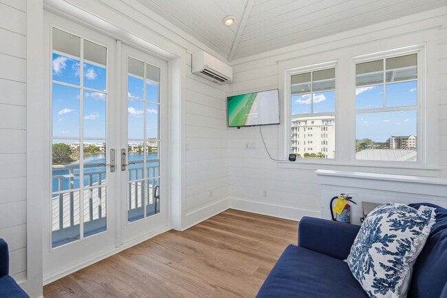 Building Photo - 419 Lakefront Dr