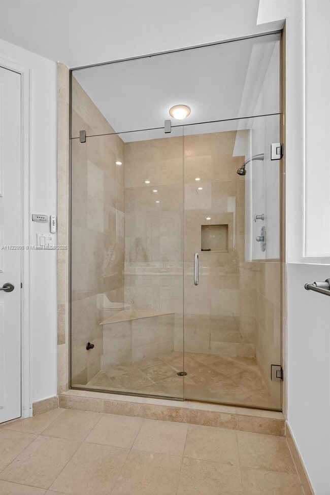 Building Photo - 20155 NE 38th Ct