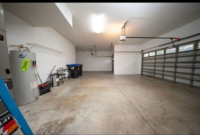 Building Photo - 5456 Los Palma Vista Dr