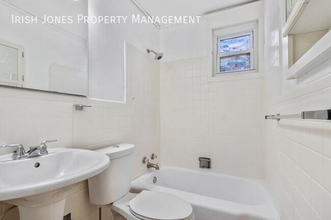 Building Photo - 796 Columbus Pkwy