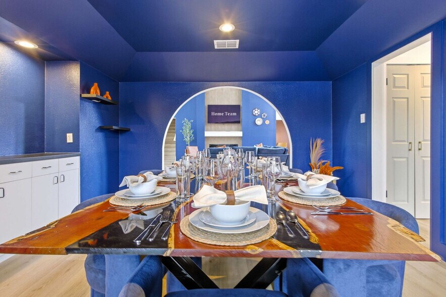 Building Photo - 7621 North Songbird-SI ID1501425P