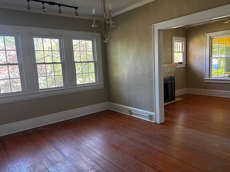 Building Photo - 201 Woodside Ave