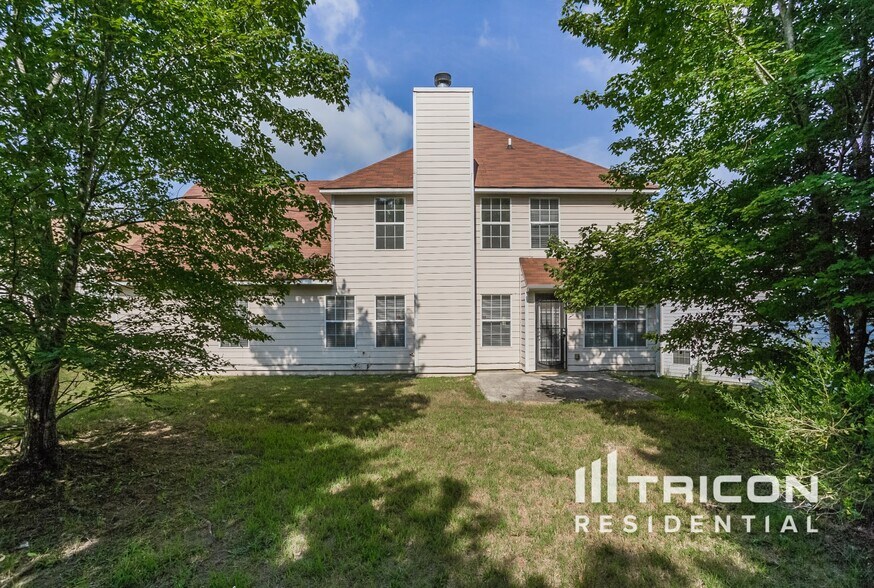 Building Photo - 1420 Spring Hill Run