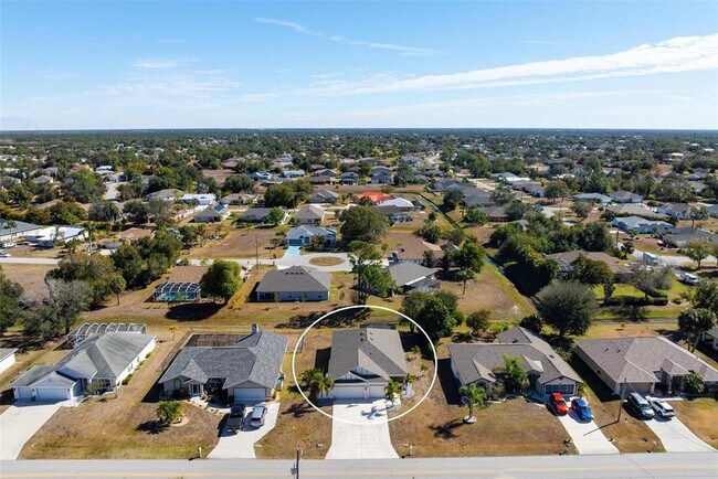 Building Photo - 25901 Aysen Dr