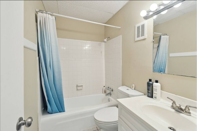 Building Photo - 144 Scandia Cir