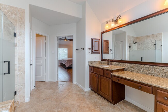 Building Photo - 7 Stickley Ct