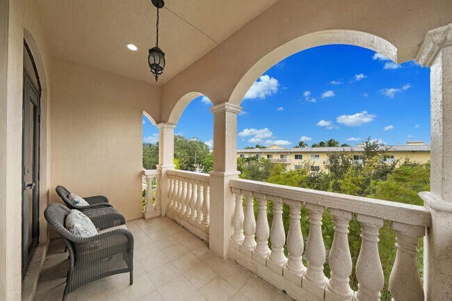 Building Photo - 1503 NE 2nd St