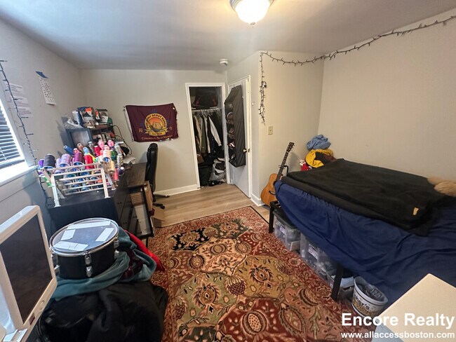 Building Photo - 69 Chiswick Rd