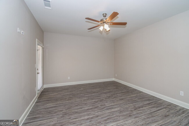 Building Photo - 313 Kenmore Ct