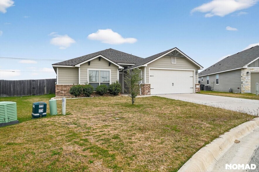 Building Photo - 7328 Hudson Grove Dr