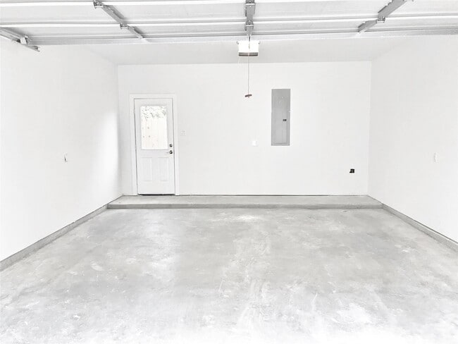 Building Photo - 716 Link Rd