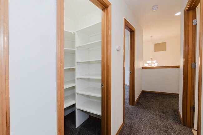 Building Photo - 6492 Wexford Ave SW