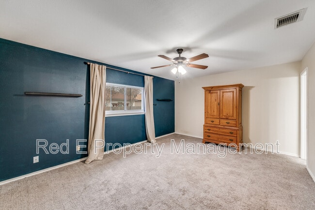 Building Photo - 6858 Celes Meadow Dr