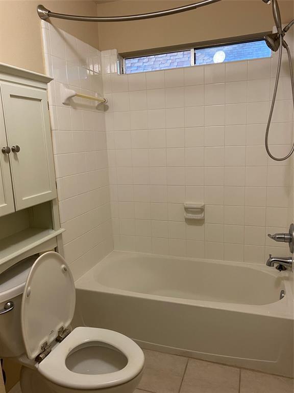 Building Photo - 2114 Winding Hollow Dr