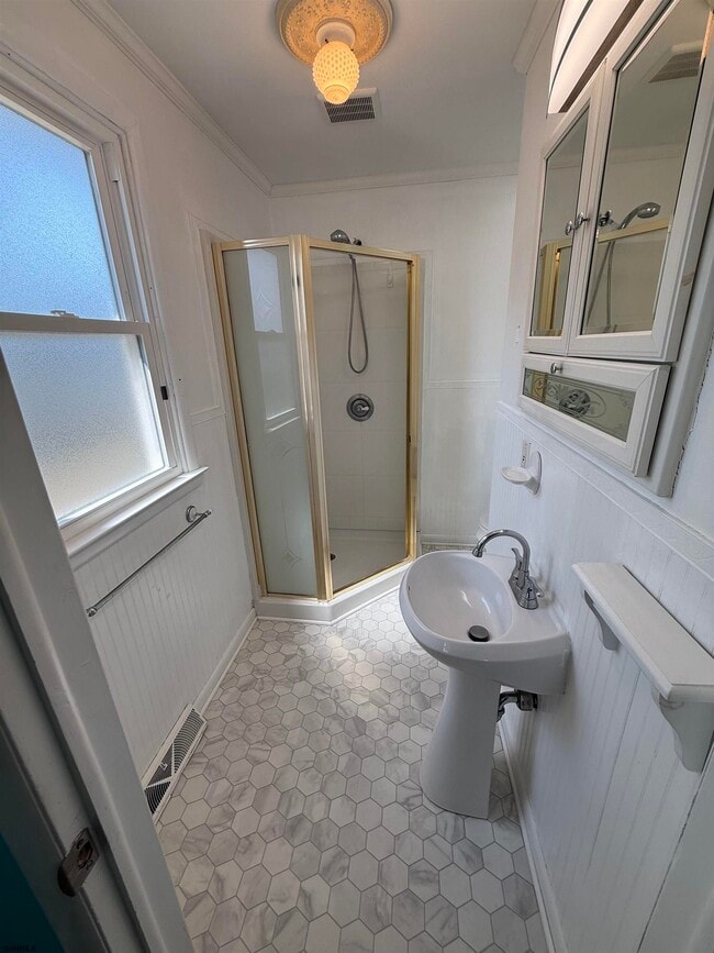 Building Photo - 230 Bethel Rd