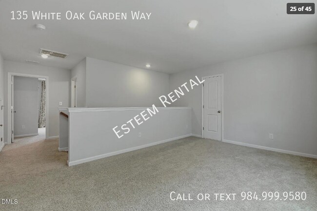 Building Photo - 135 White Oak Gdn Wy