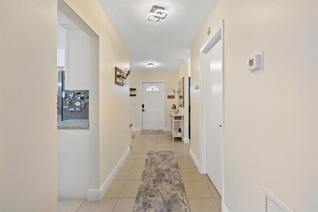 Building Photo - 6734 Bridlewood Ct