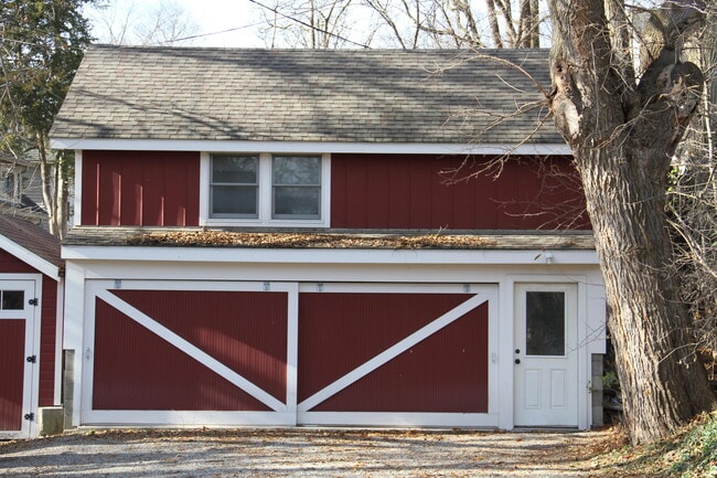 Building Photo - 310 2nd St