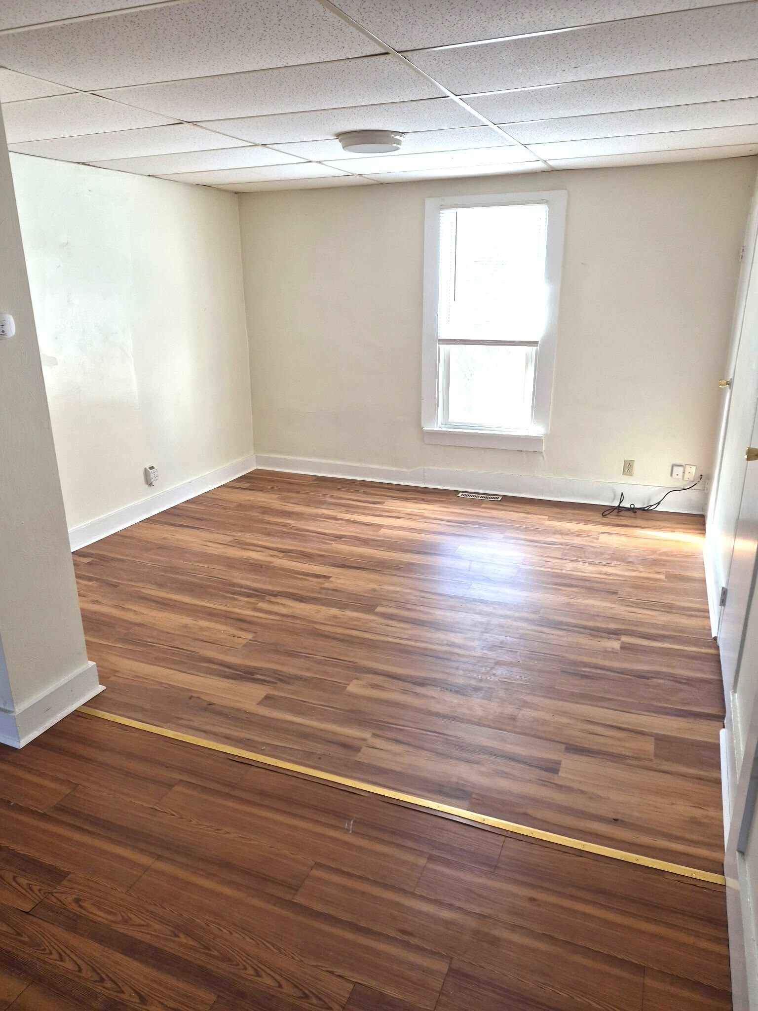 Building Photo - 225 1/2 W 18th St