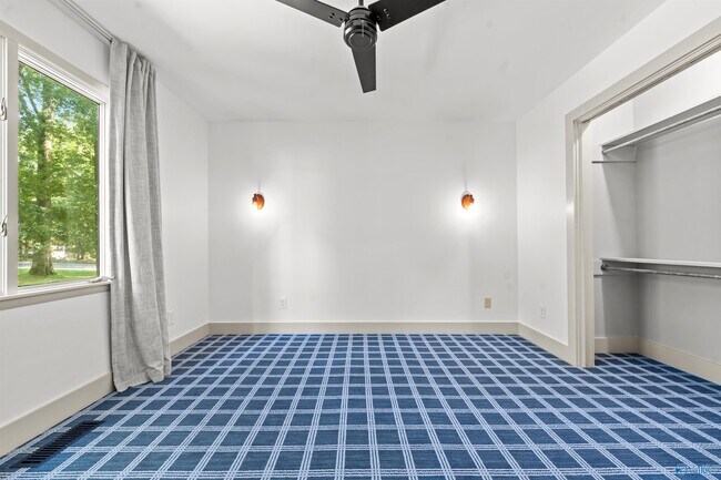 Building Photo - 7705 Foxfire Dr SE