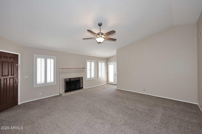 Building Photo - 4331 E Siesta Ln