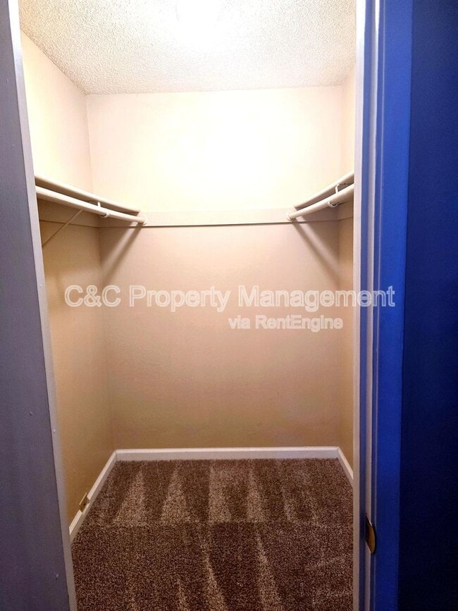 Building Photo - 3625 Larchmont Square Ln