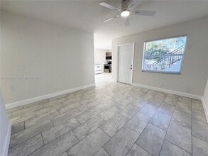 Building Photo - 4119 Woodside Dr