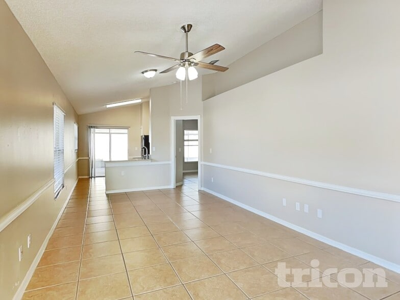 Building Photo - 9743 Red Clover Ave