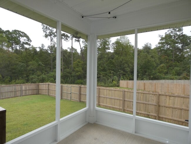 Building Photo - Beautiful 4-Bedroom Home - Open Floor Plan