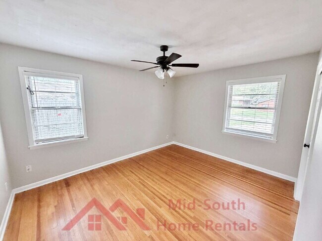 Building Photo - 3831 Hermitage Dr